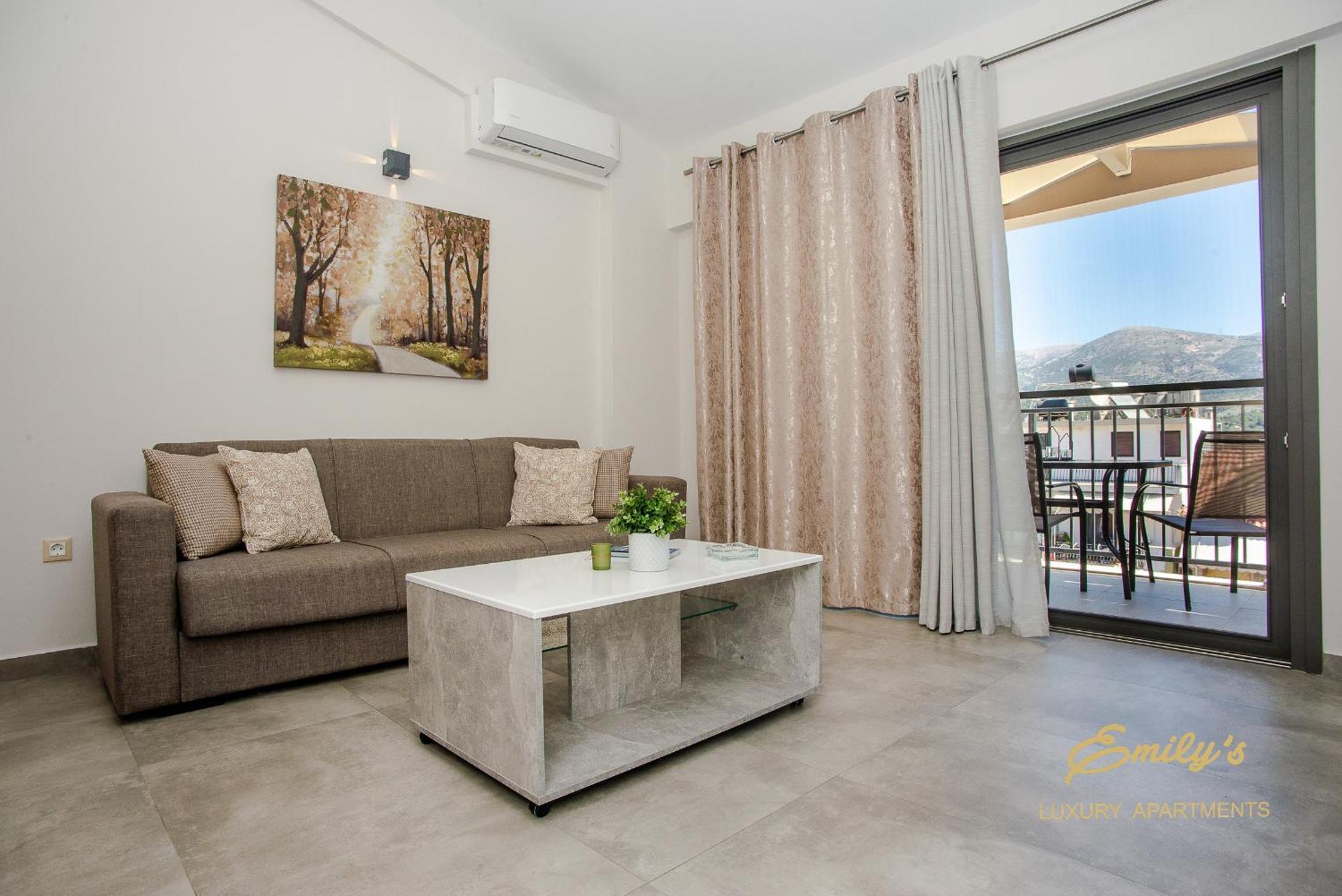 Emily'S Luxury Apartments アルゴストリオン エクステリア 写真